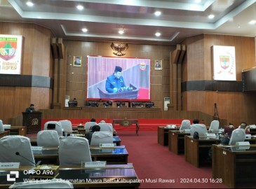 Molor 6 Jam, Terkesan Dipaksakan Paripurna DPRD Musi Rawas hanya Dihadiri 17 Anggota