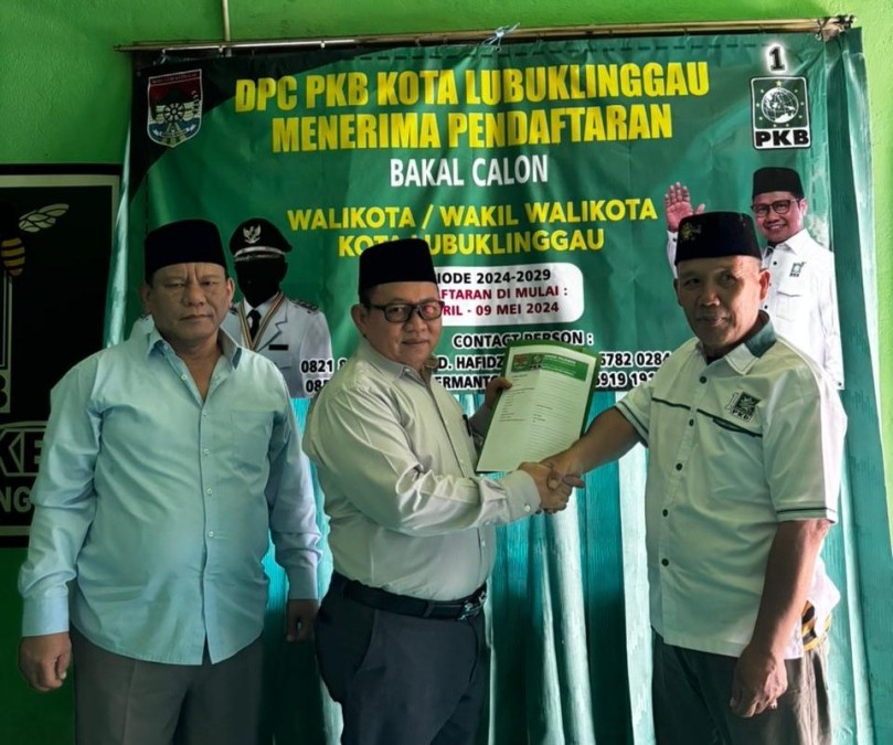 Tunjukan Keseriusan Imam Senen Ambil Formulir di DPC PKB Lubuklinggau