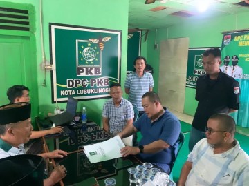 HRW Kembalikan Formulir Cawako ke DPC PKB