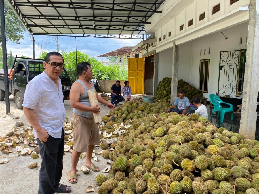 Anggota DPR RI H. SN Prana Putra Sohe Dukung Pengembangan UMKM Olahan Durian “Anisah Durian” di Lubuklinggau.