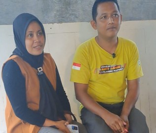 Gapura Roboh, Negara Menghimpit Rakyat Kecil?