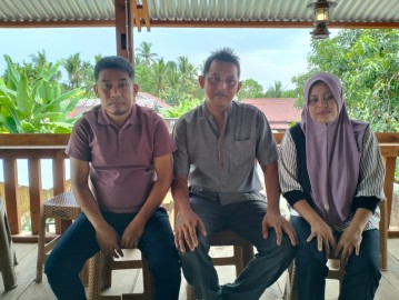 Sopir Kerupuk Dilawan Tuntutan, Gapura Dipertanyakan