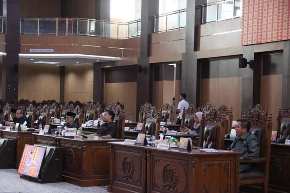 Rapat Paripurna DPRD Kota Lubuklinggau, Eksekutif Sampaikan Jawaban Atas Pandangan Fraksi Dewan