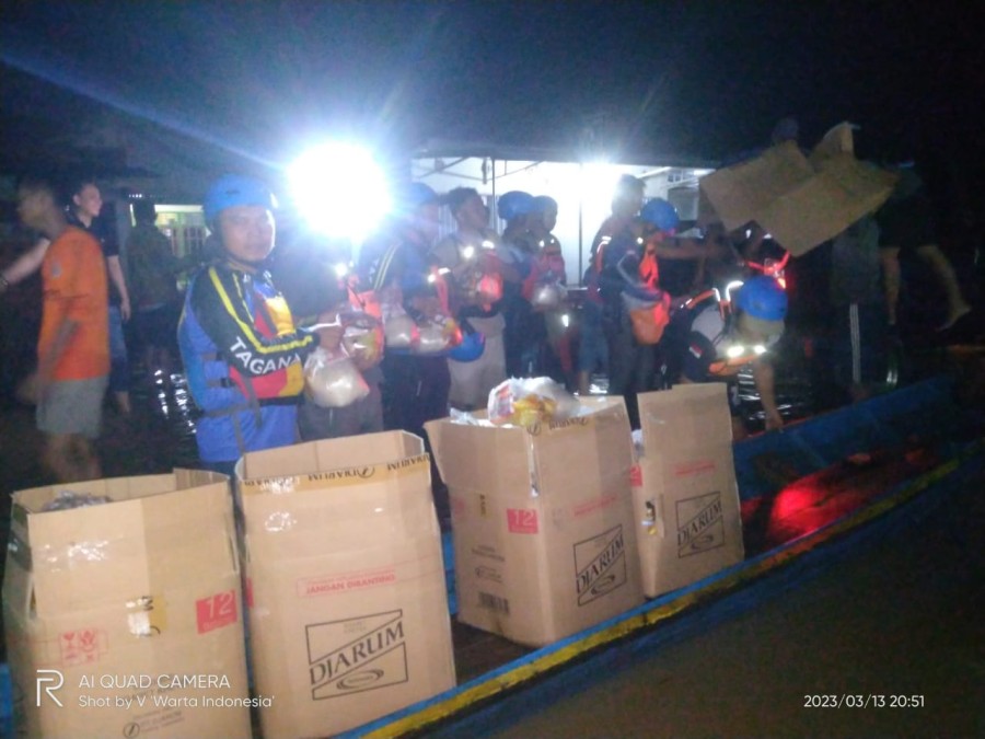 Tim Peduli Kemanusiaan Jadi Relawan Bantu Korban Banjir di Musi Rawas