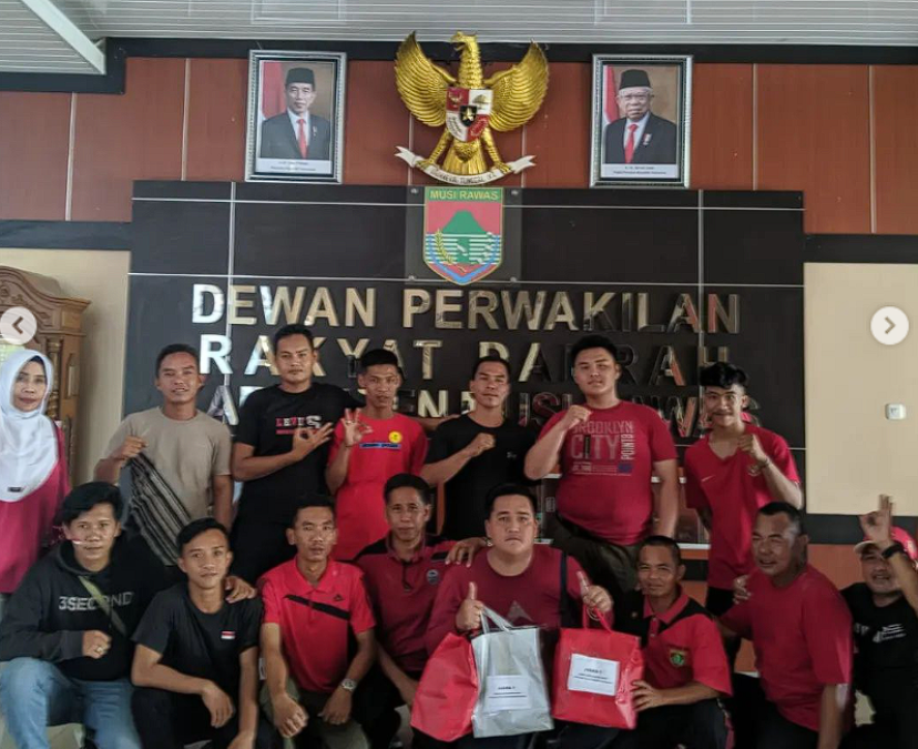 Staff dan Pegawai Sekretariat DPRD Musi Rawas Rayakan HUT RI ke-78 dengan Lomba Semarak